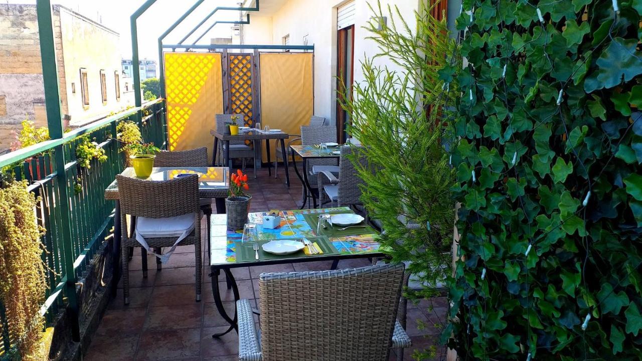 Attico Barocco Acomodação com café da manhã Lecce Exterior foto