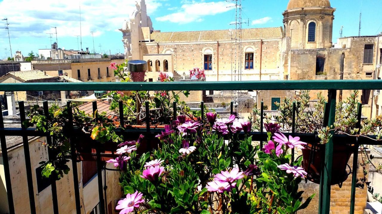 Attico Barocco Acomodação com café da manhã Lecce Exterior foto
